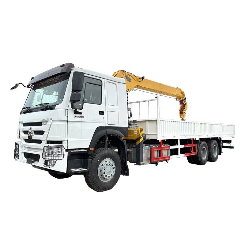 Sinotruk Howo 10 Ton Teleskopik Boom Crane Yang Dipasang Trak 6x4 Trak Kren Untuk Dijual