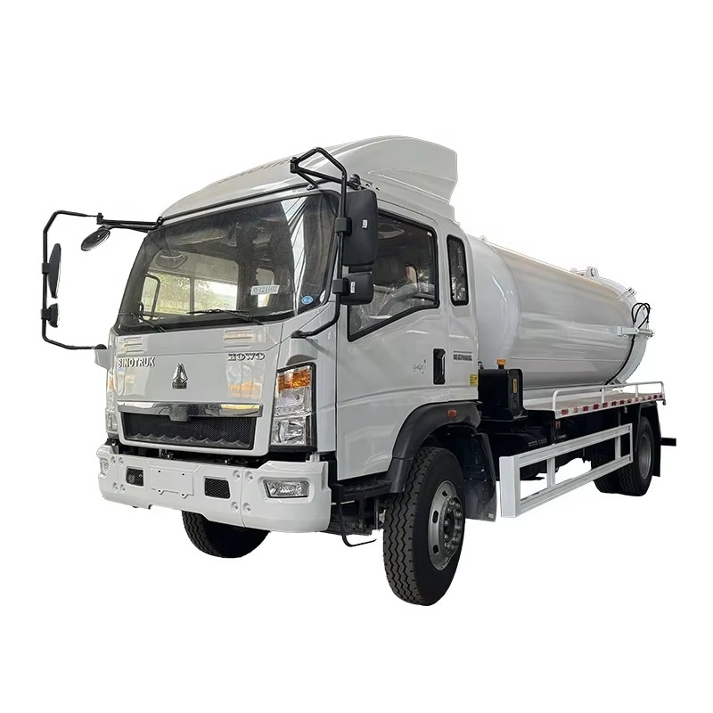 Howo 6000 Liter Vacuum Sewage Suction Truck Tekanan Tinggi Septic Suction Tanker Untuk Dijual