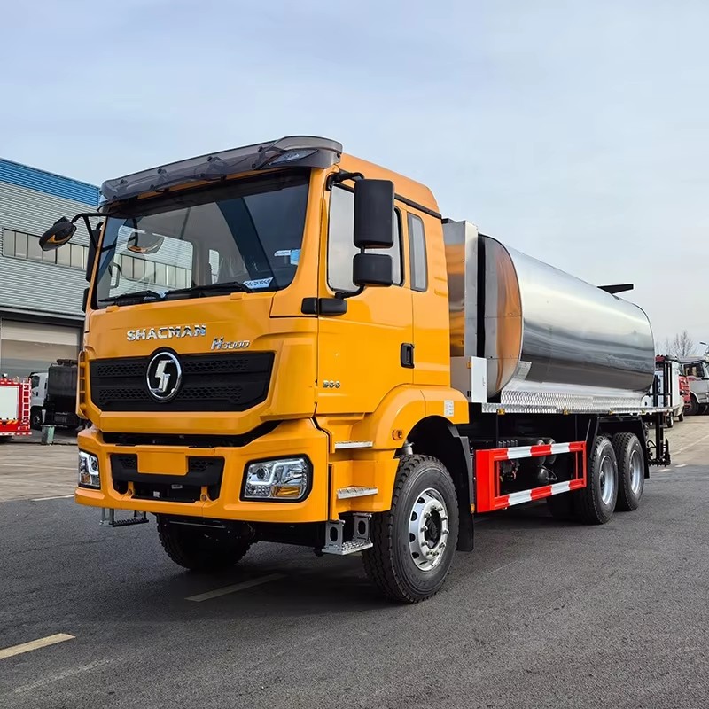Shacman H3000 7 Ton Pengedar Asfalt Trak Jalan Asfalt Paving Machinery Emulsion Bitumen Sprayer