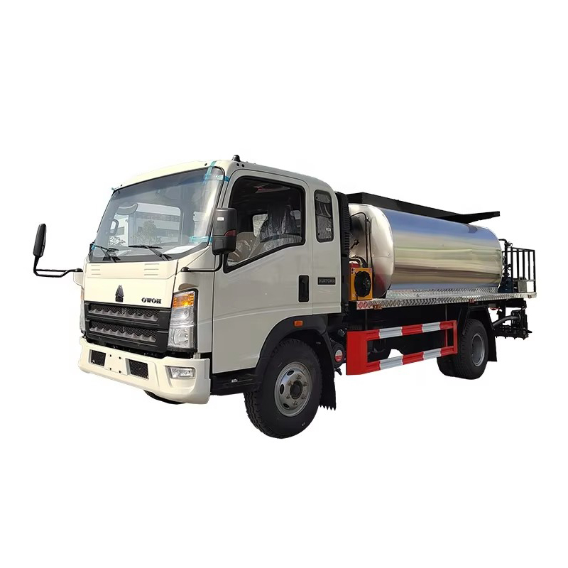 Howo 6 Ton Trak Pengedar Asfalt Trak Penyemprot Minyak Panas Mesin Jalan Trak Bitumen