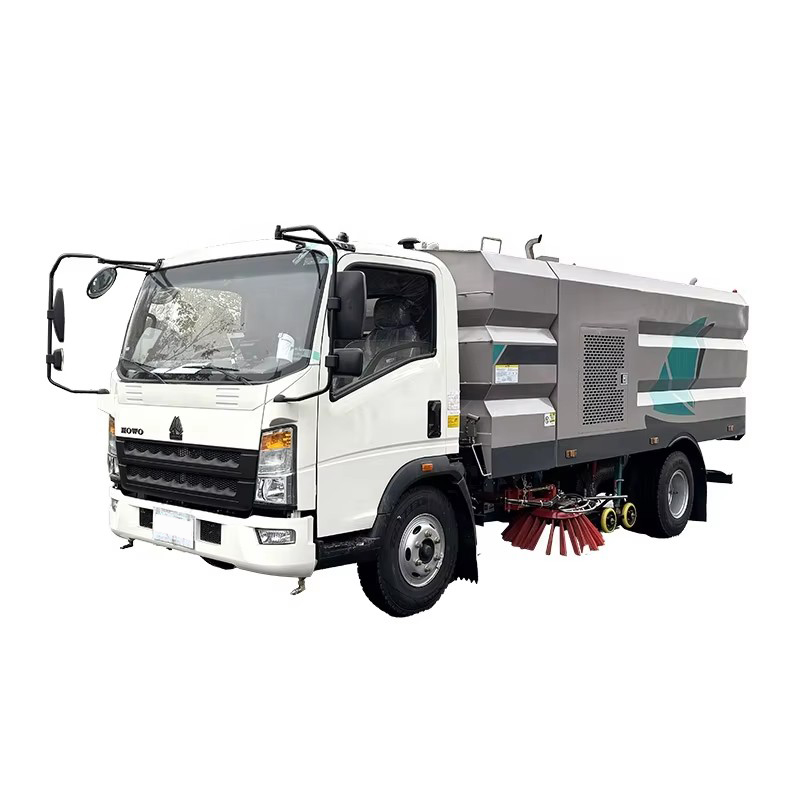 Howo Eksport Road Sweeper Tank Truck 8000L High Pressure Street Washing Truck Untuk Jalan Bandar Dan