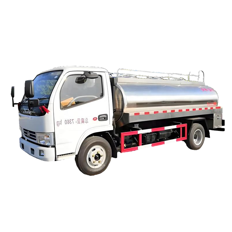 Jenama Baru Dongfeng 4X2 Truk Susu 5m&sup3; Truk Memuatkan Susu 5000L Harga Truk Tanker Susu